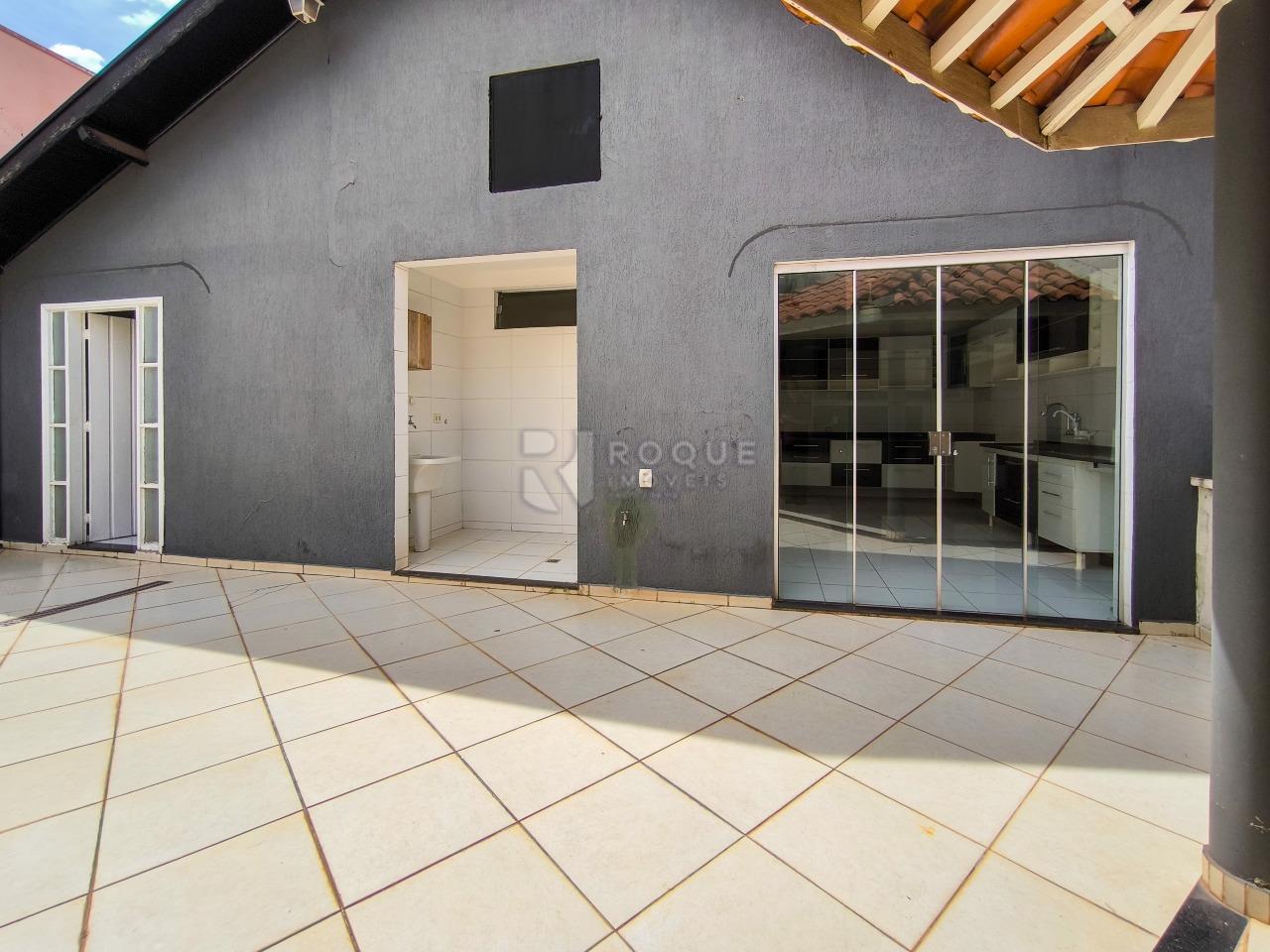 Casa Residencial à venda no bairro Boa Vista: FUNDOS