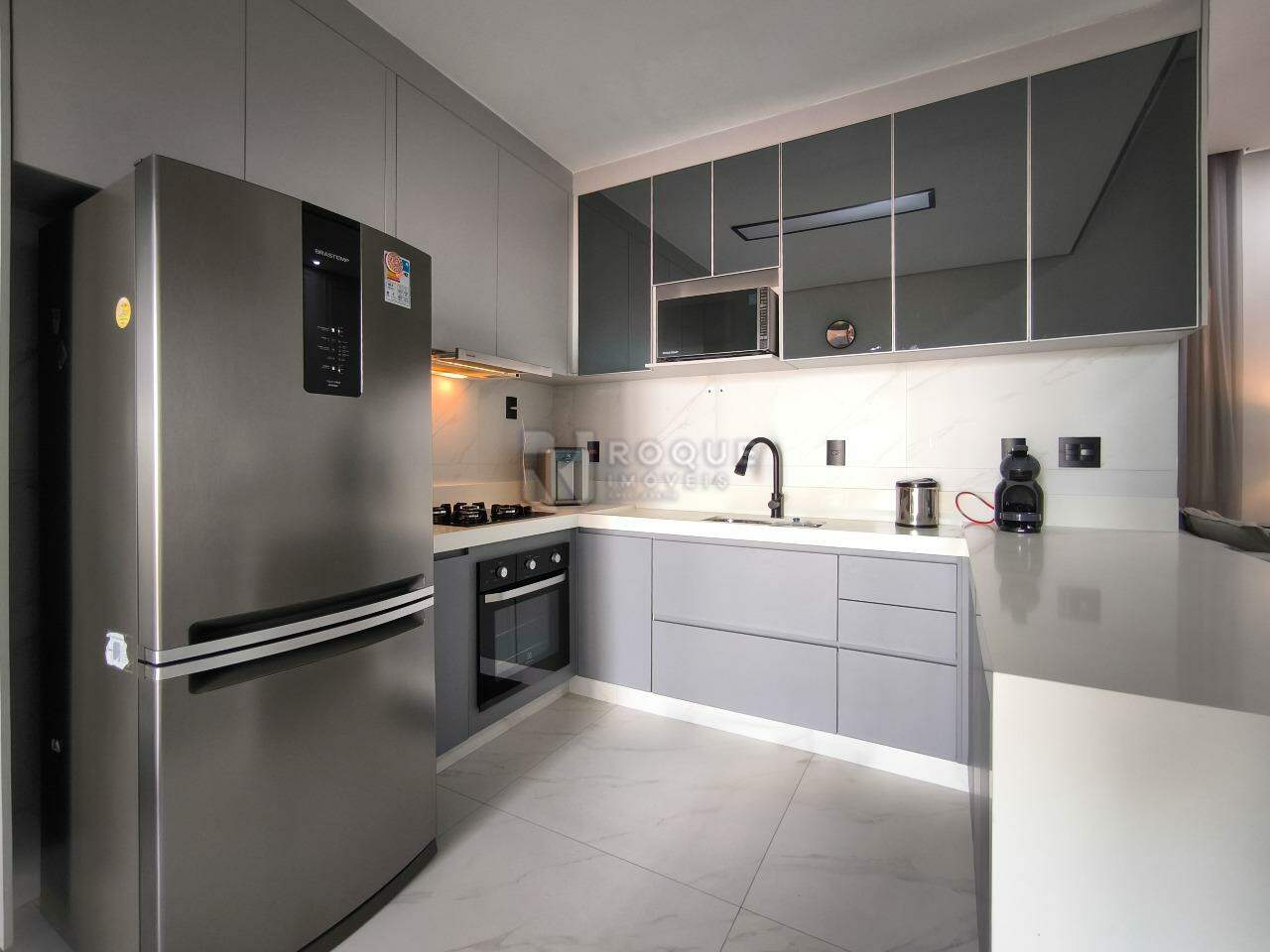 Casa em condomínio à venda no bairro Terras de São Bento II: COZINHA