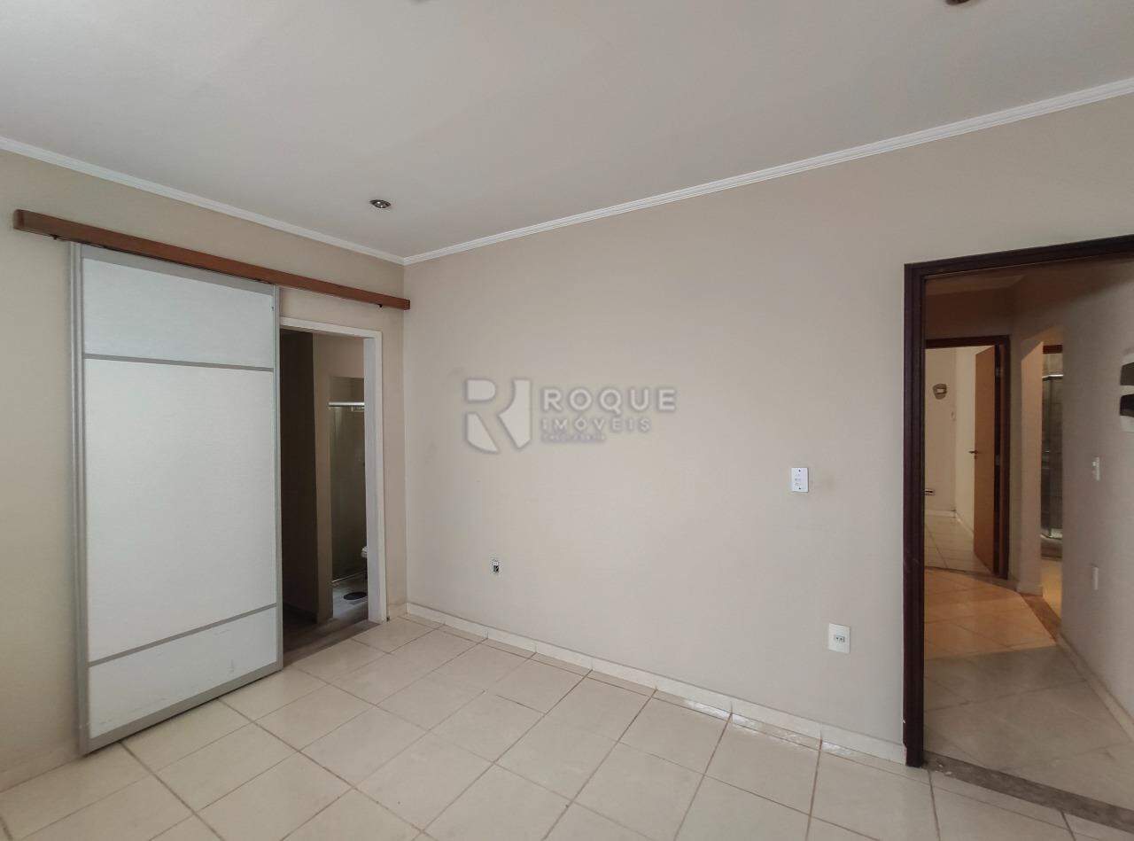 Casa Residencial para aluguel no bairro Vila Claudia: Dormitório suíte 1