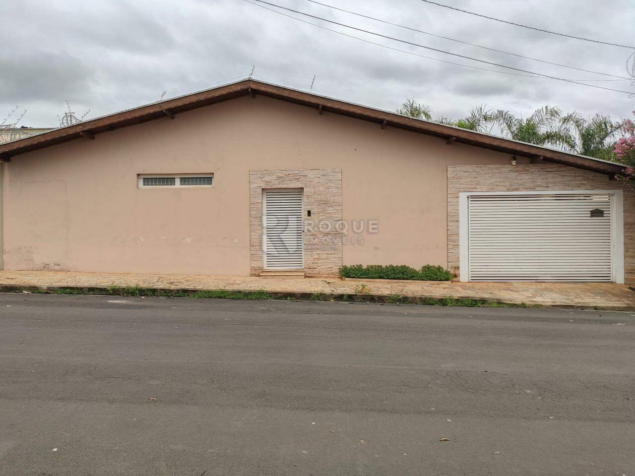 Casa Residencial para aluguel no bairro Vila Claudia: Fachada 