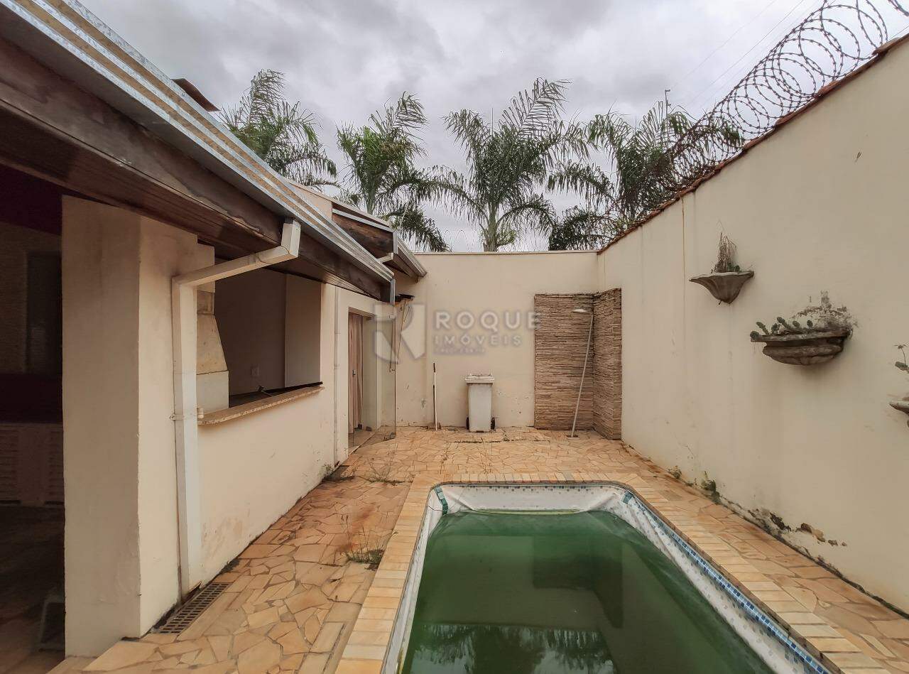 Casa Residencial para aluguel no bairro Vila Claudia: Área externa 