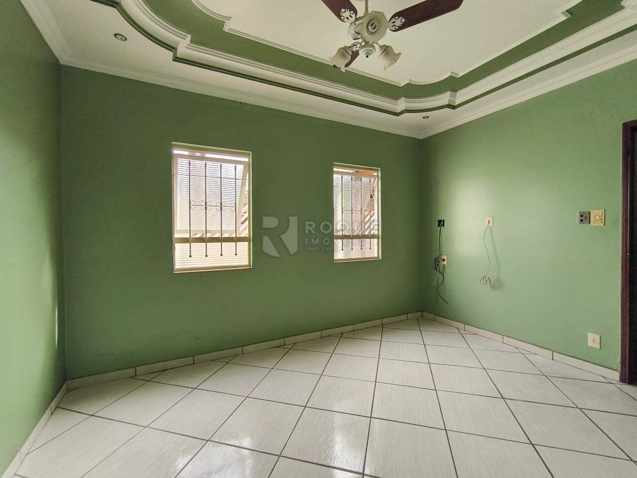 Casa Residencial à venda no bairro Jardim da Graminha: SALA DE ESTAR