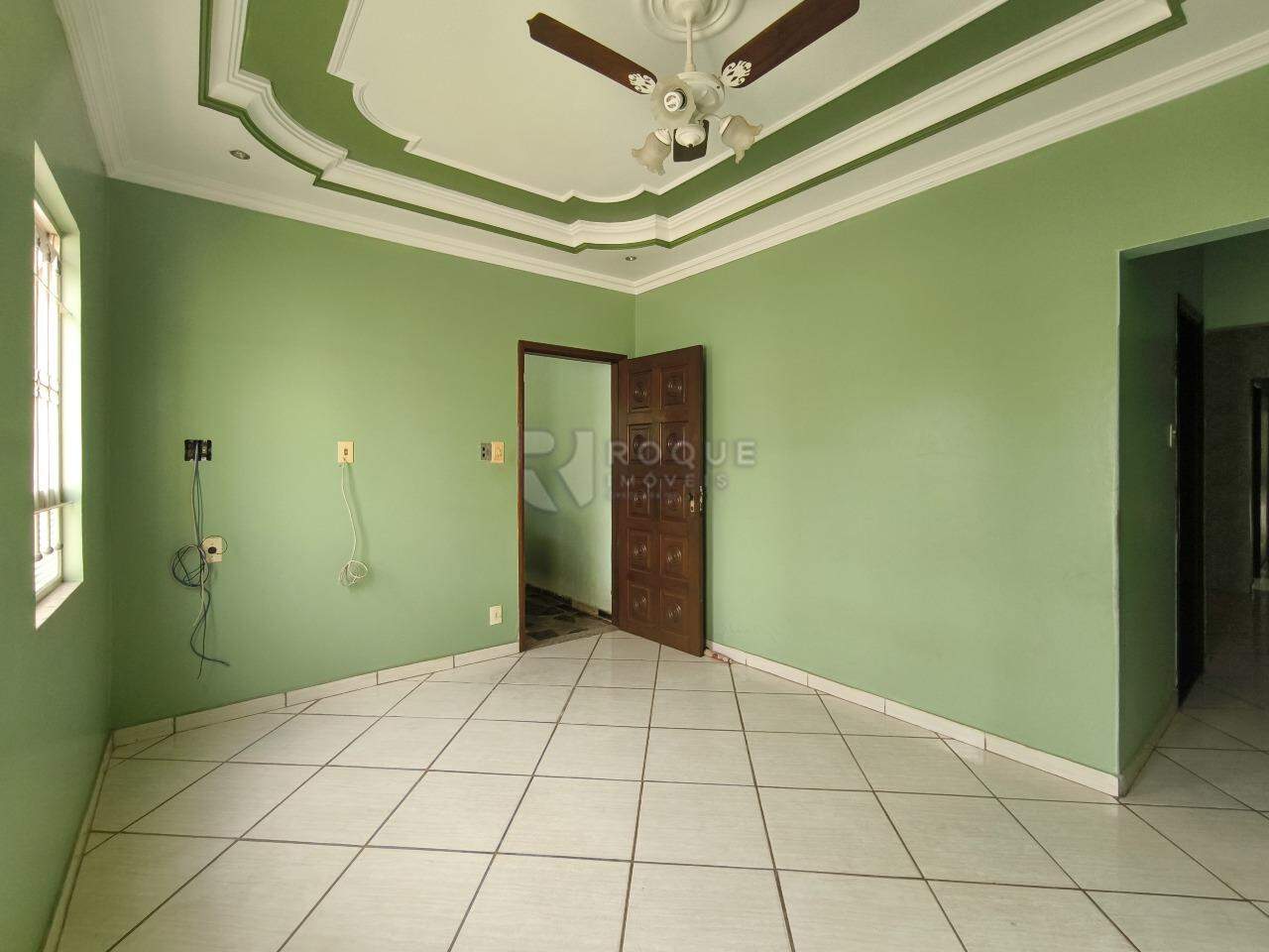 Casa Residencial à venda no bairro Jardim da Graminha: SALA DE ESTAR