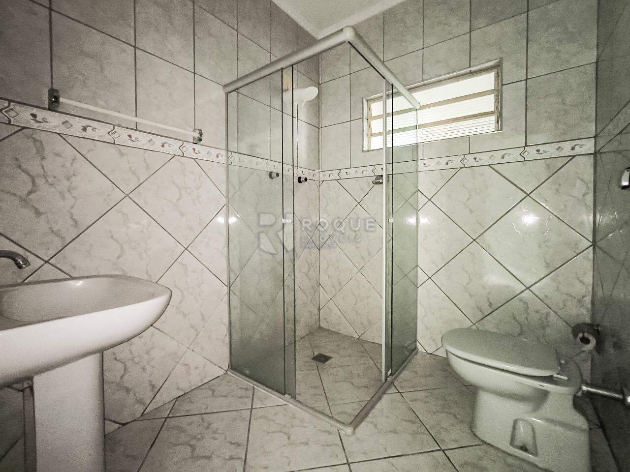 Casa Residencial à venda no bairro Jardim da Graminha: BANHEIRO SOCIAL