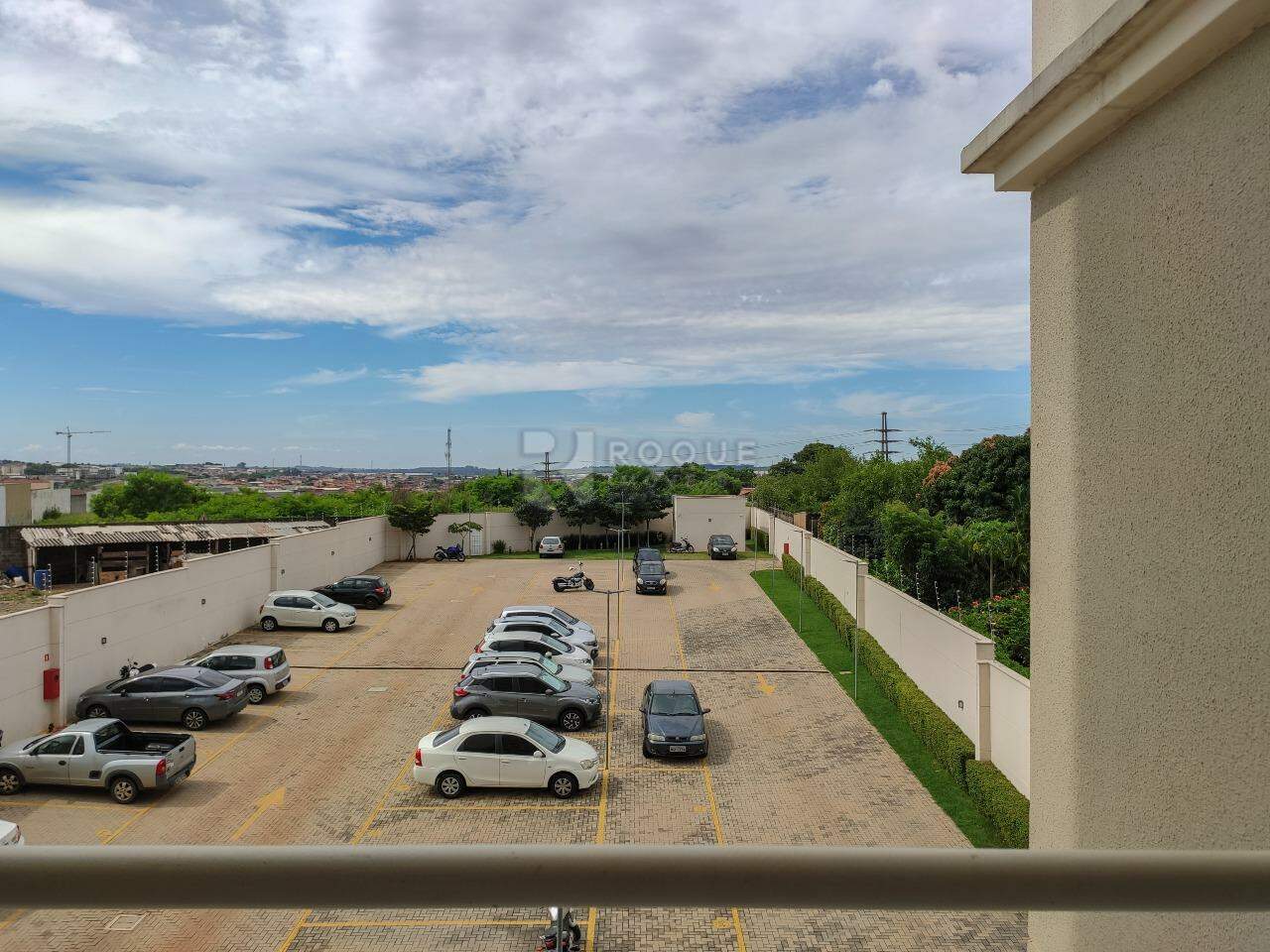 Apartamento para aluguel no bairro Vila Camargo: Sacada 