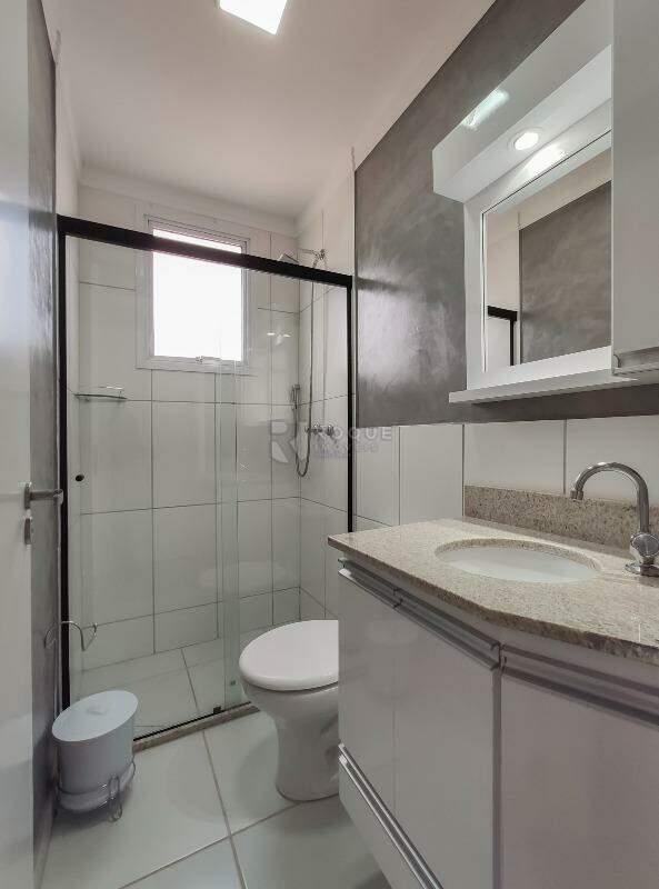 Apartamento para aluguel no bairro Vila Camargo: WC social 
