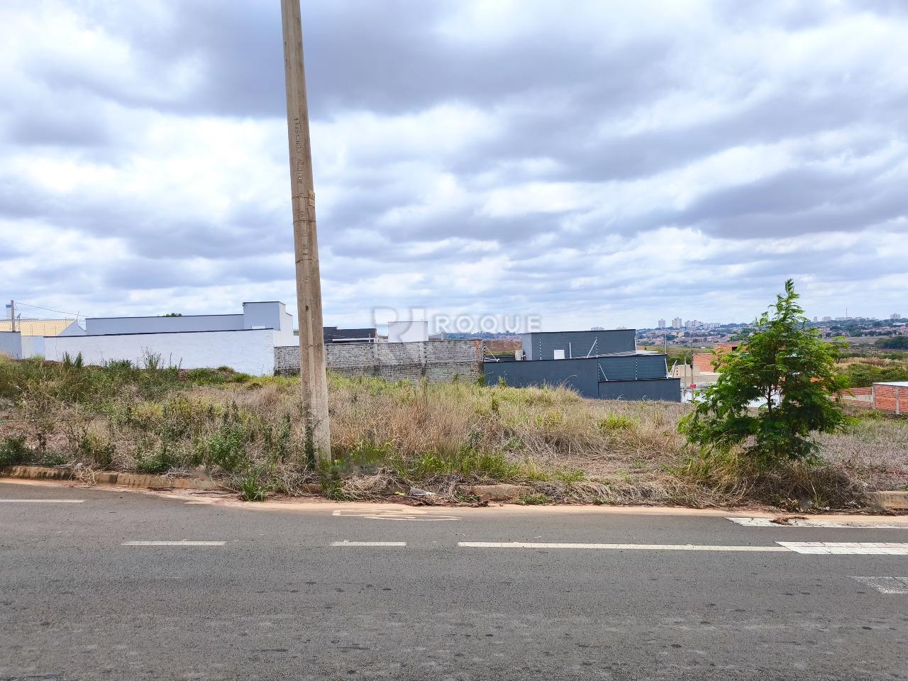 Terreno à venda no bairro Residencial Colinas do Engenho I: FRENTE