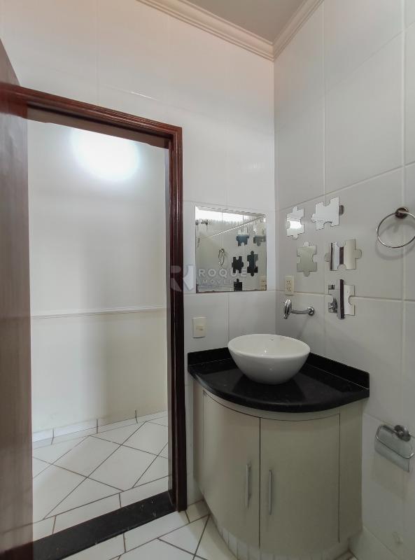 Casa Residencial para aluguel no bairro Jardim Residencial Granja Machado: WC social 