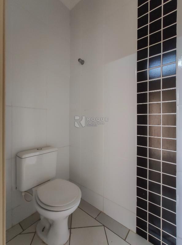 Casa Residencial para aluguel no bairro Jardim Residencial Granja Machado: WC fundo 