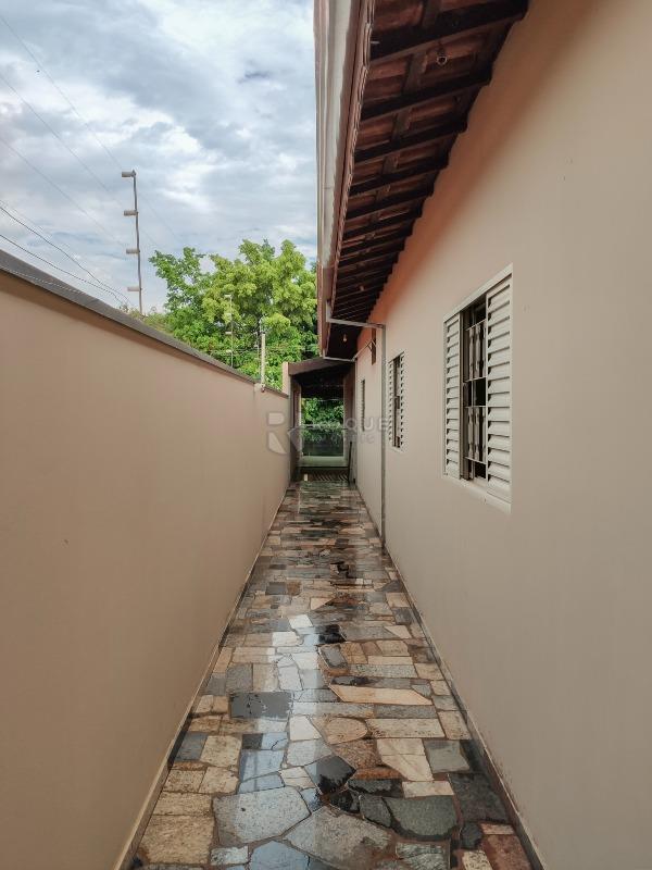 Casa Residencial para aluguel no bairro Jardim Residencial Granja Machado: Corredor 