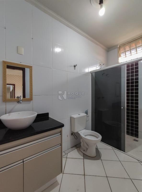 Casa Residencial para aluguel no bairro Jardim Residencial Granja Machado: WC suíte 