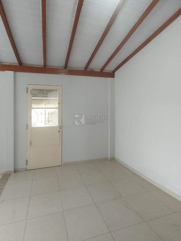 Casa com salão à venda no bairro Jardim Santo André: Copa