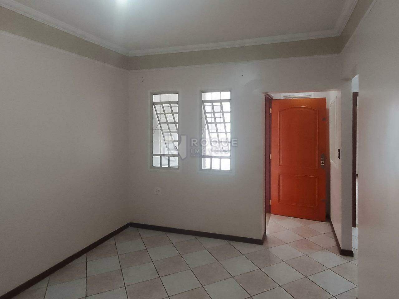Casa com salão à venda no bairro Jardim Santo André: Sala