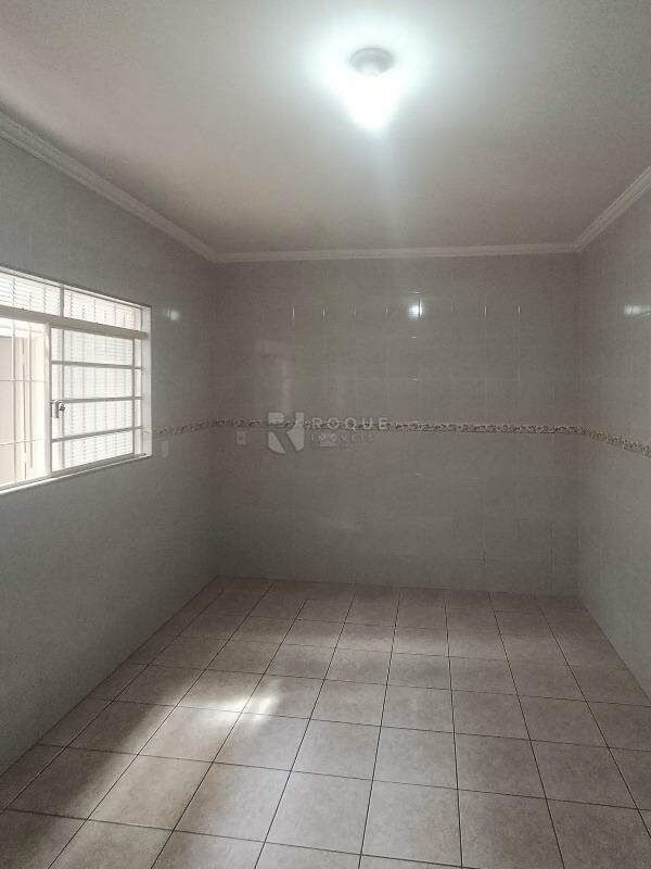 Casa com salão à venda no bairro Jardim Santo André: Sala de Jantar