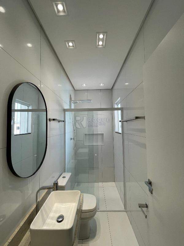 Casa em condomínio à venda no bairro Riviera de Santa Cristina I: 
