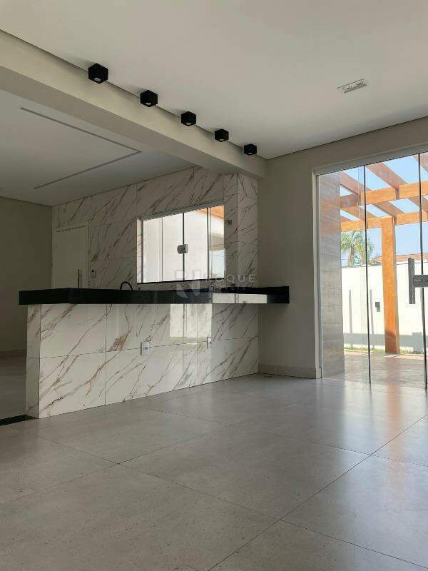 Casa em condomínio à venda no bairro Riviera de Santa Cristina I: 