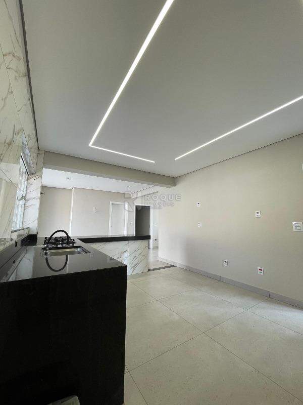 Casa em condomínio à venda no bairro Riviera de Santa Cristina I: 