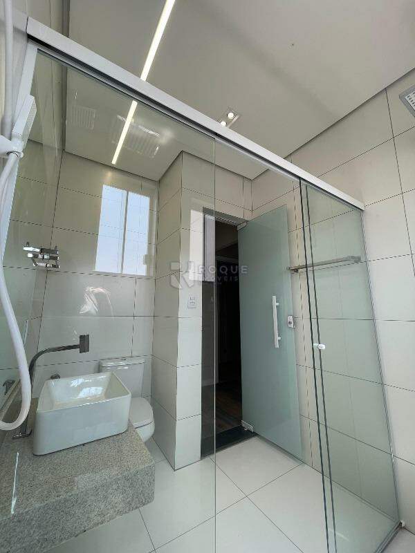 Casa em condomínio à venda no bairro Riviera de Santa Cristina I: 