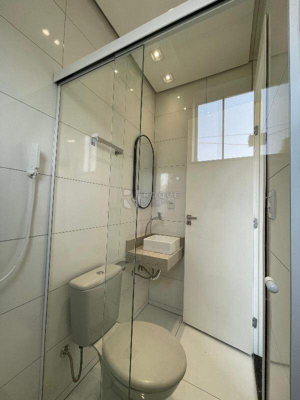 Casa em condomínio à venda no bairro Riviera de Santa Cristina I: 