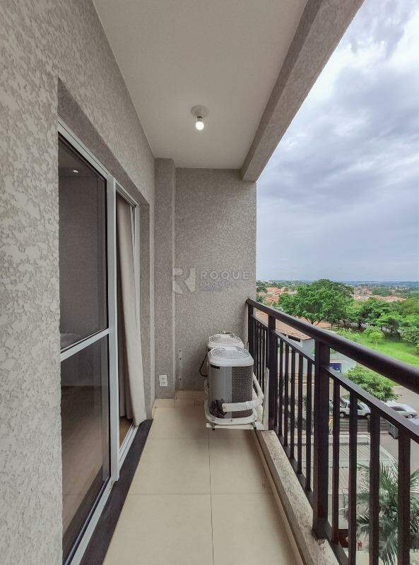 Apartamento para aluguel no bairro Chácaras Antonieta: Sacada