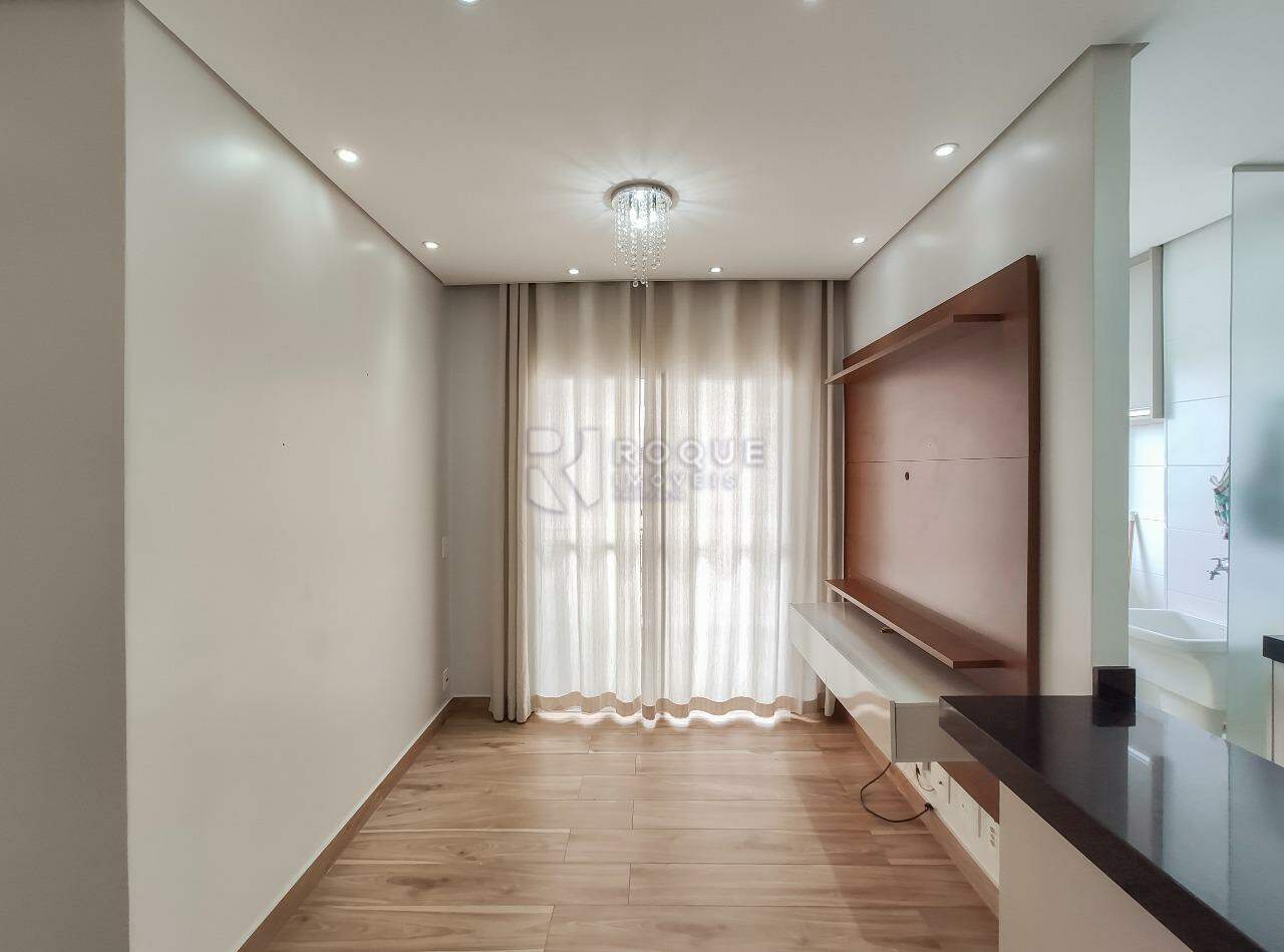 Apartamento para aluguel no bairro Chácaras Antonieta: Sala 