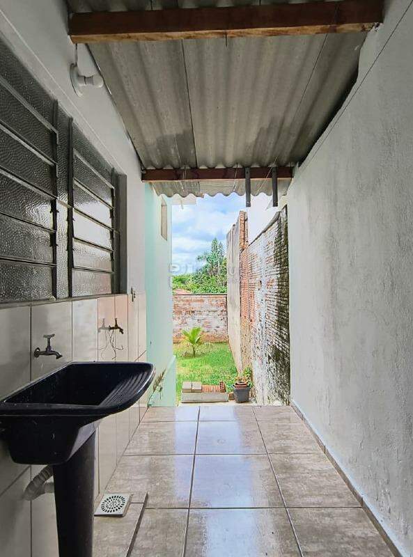 Casa Residencial para aluguel no bairro Jardim Nova Europa: Lavanderia