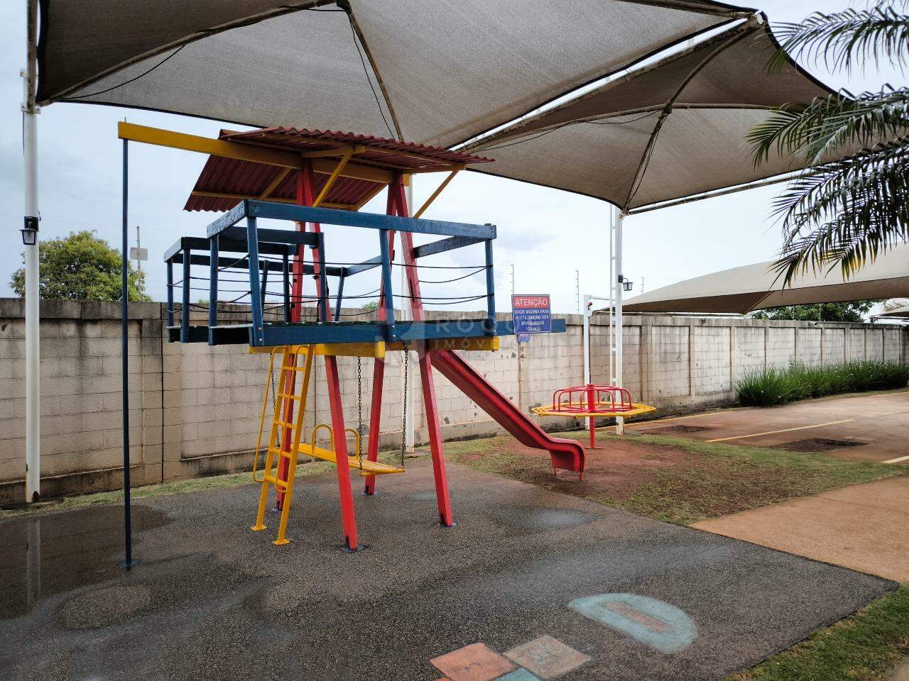 Apartamento à venda no bairro Graminha: PLAYGROUND