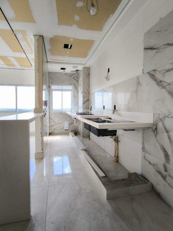 Apartamento à venda no bairro Jardim Florença: COZINHA