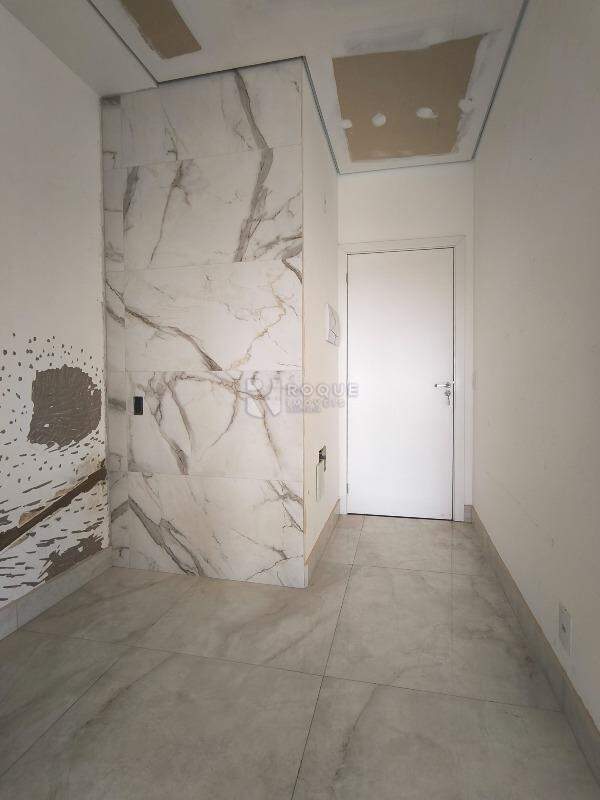 Apartamento à venda no bairro Jardim Florença: HALL DE ENTRADA