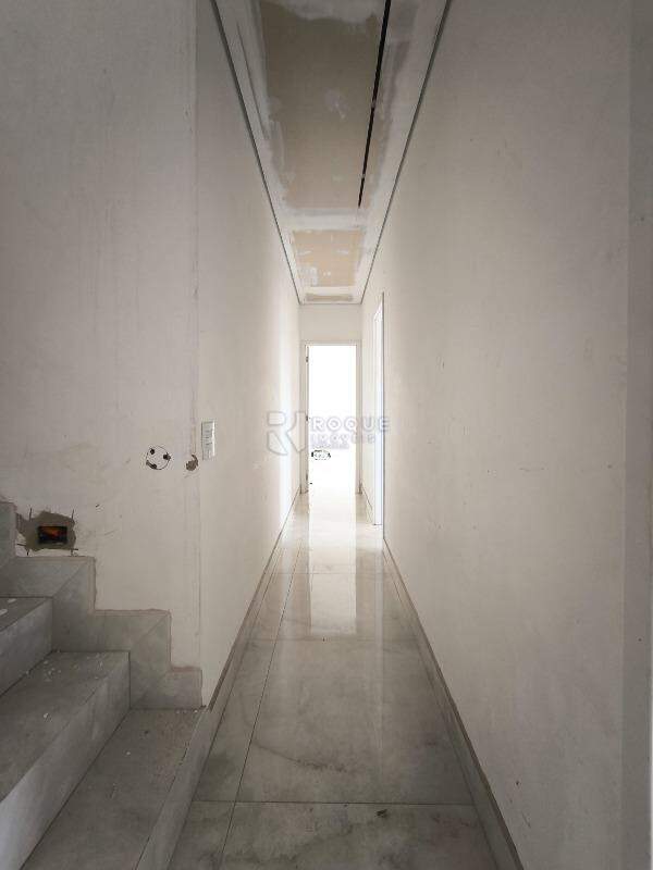 Apartamento à venda no bairro Jardim Florença: CORREDOR INTERNO