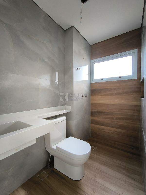 Apartamento à venda no bairro Jardim Florença: WC SUÍTE 2