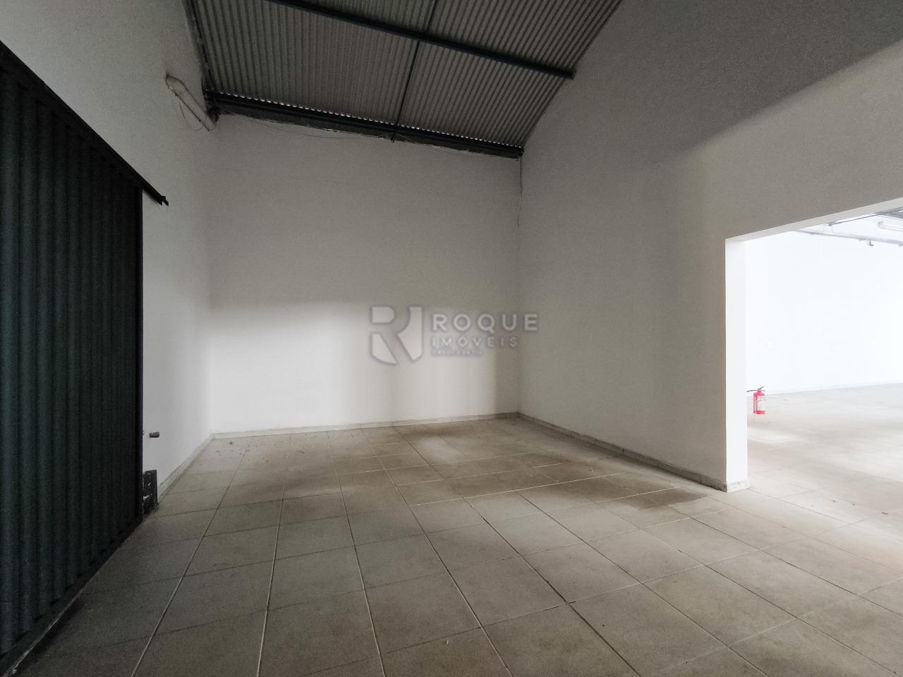 Barracão/Galpão à venda no bairro Vila Piza: ÁREA DE CIRCULAÇÃO GALPÃO 1