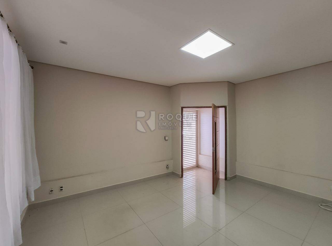 Casa Comercial à venda no bairro Vila Claudia: Sala 