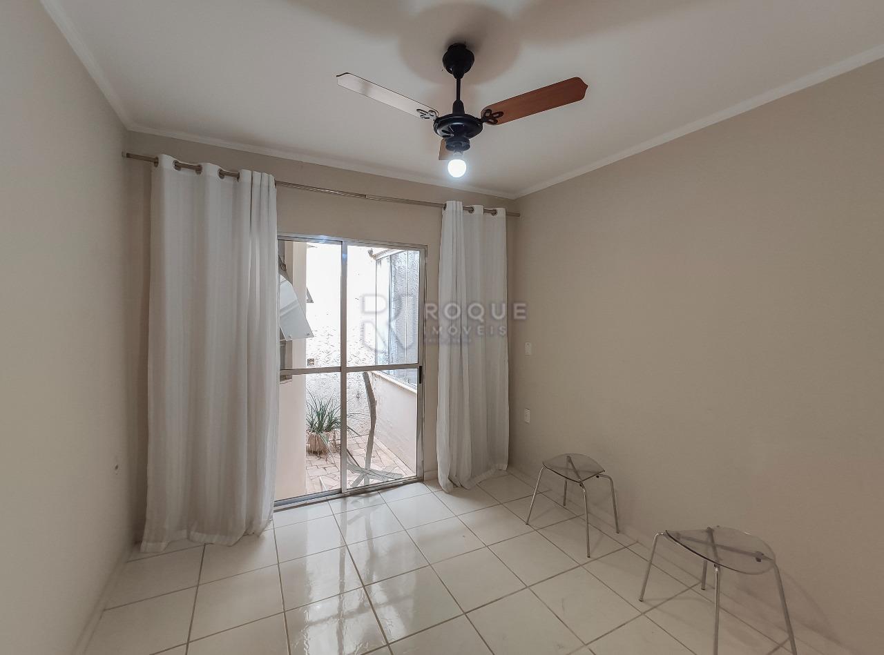 Casa Comercial à venda no bairro Vila Claudia: Sala 4