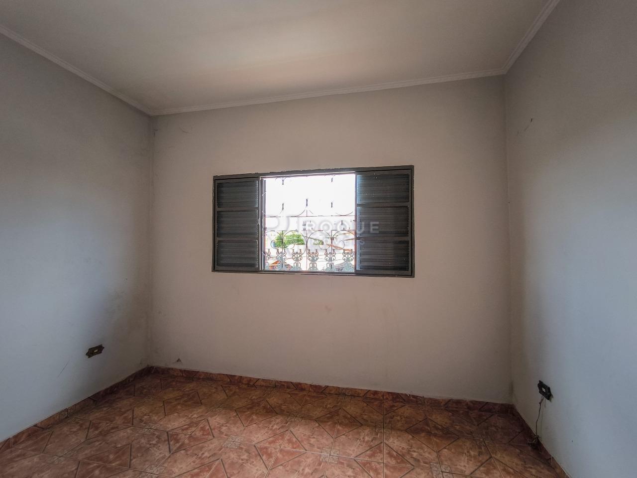 Casa com salão à venda no bairro Jardim Ibirapuera: DORMITÓRIO 1