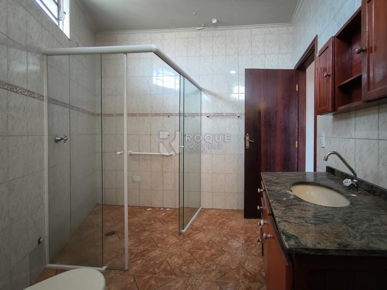 Casa com salão à venda no bairro Jardim Ibirapuera: WC SUÍTE