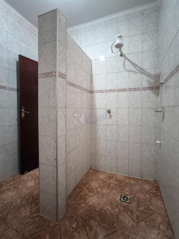 Casa com salão à venda no bairro Jardim Ibirapuera: BANHEIRO SOCIAL