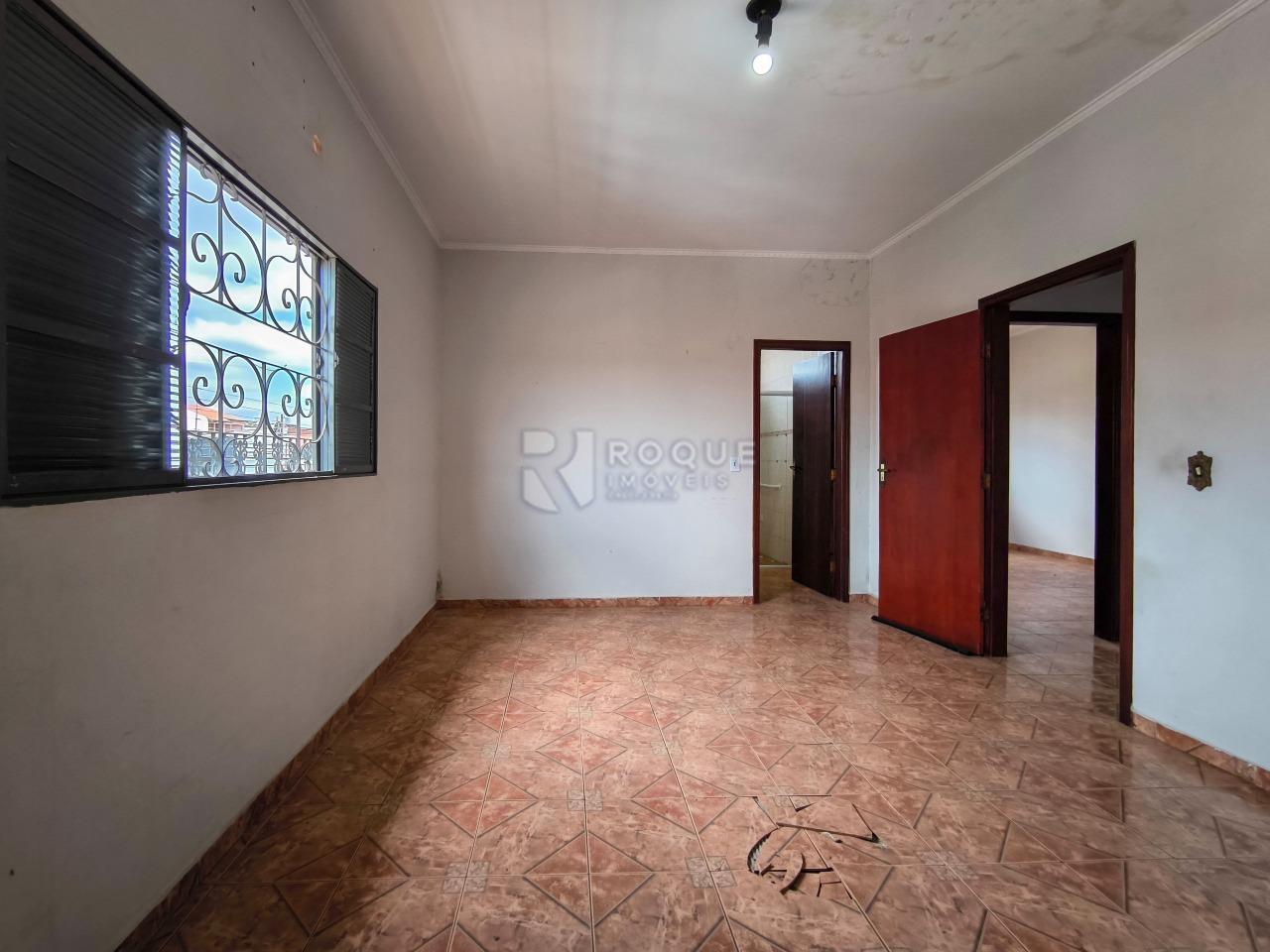 Casa com salão à venda no bairro Jardim Ibirapuera: SUÍTE