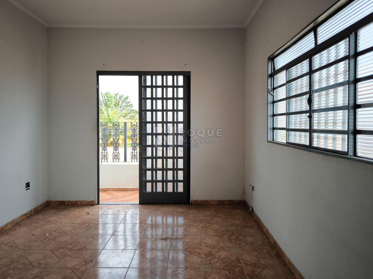 Casa com salão à venda no bairro Jardim Ibirapuera: SALA