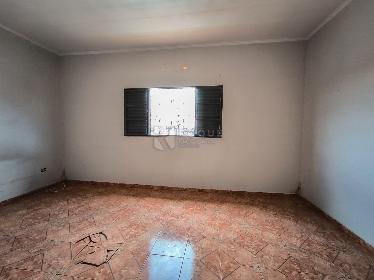 Casa com salão à venda no bairro Jardim Ibirapuera: SUÍTE