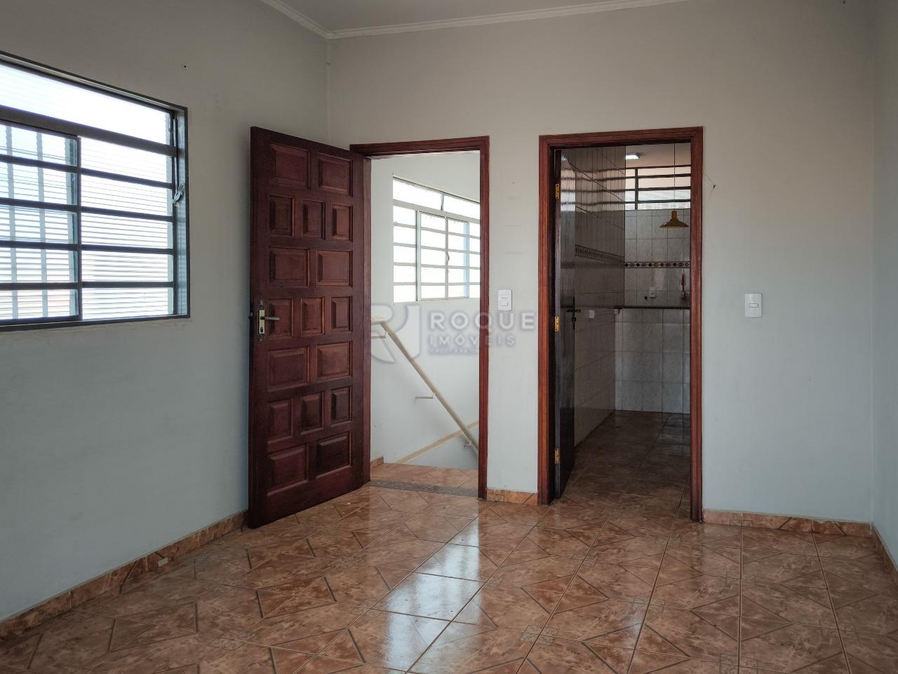 Casa com salão à venda no bairro Jardim Ibirapuera: SALA