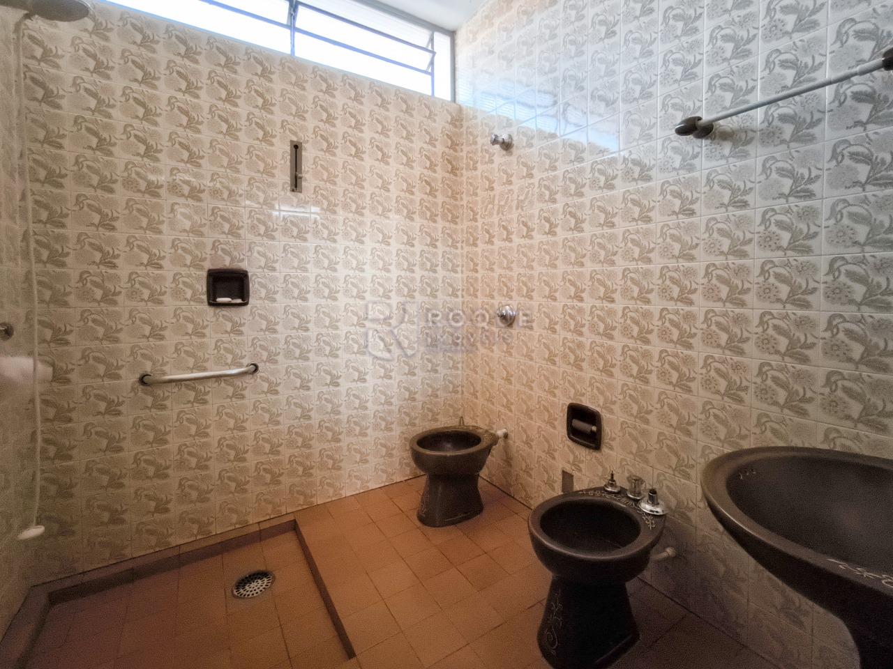 Casa Residencial à venda no bairro Jardim Montezuma: BANHEIRO SOCIAL