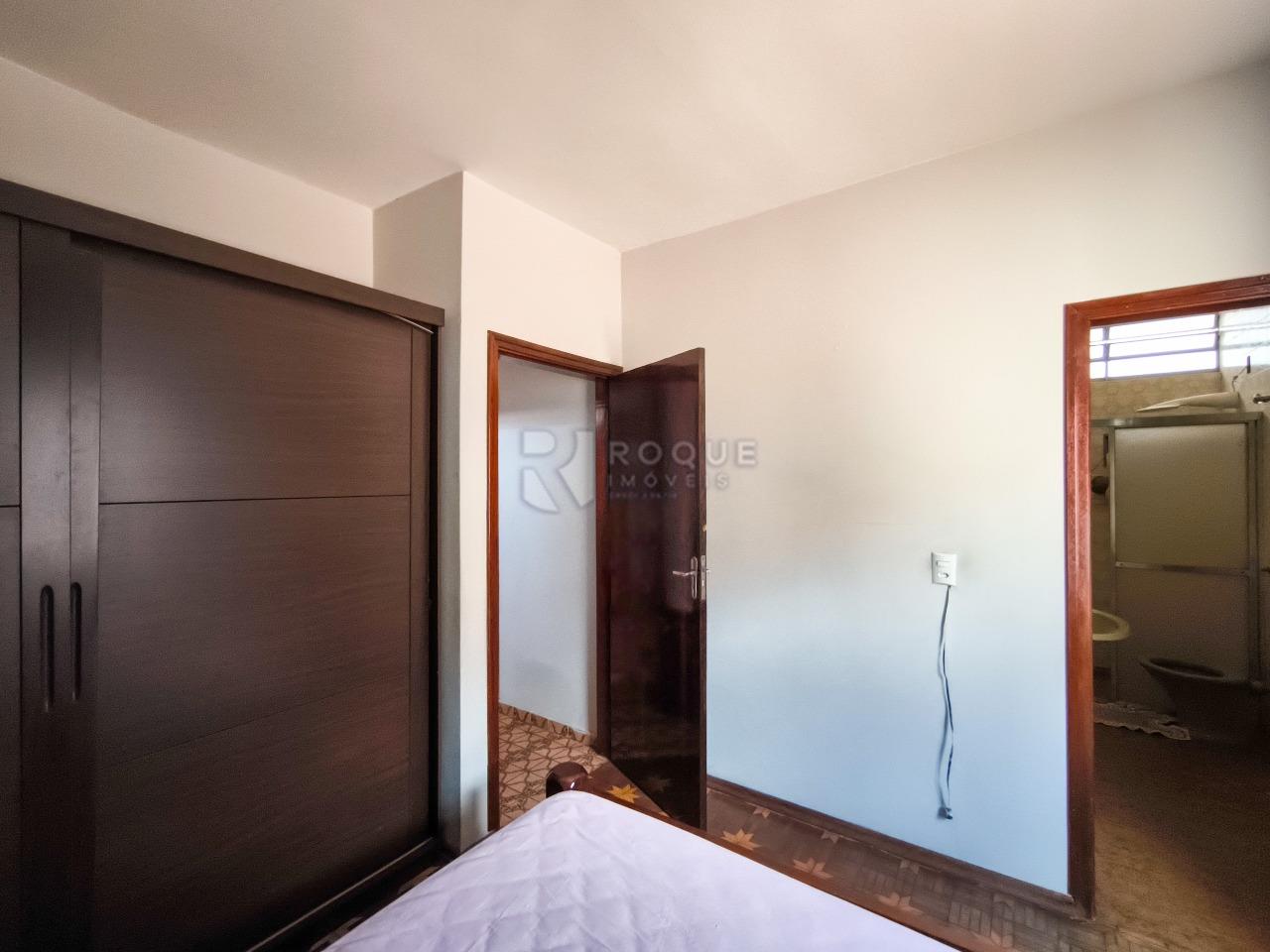 Casa Residencial à venda no bairro Jardim Montezuma: SUÍTE