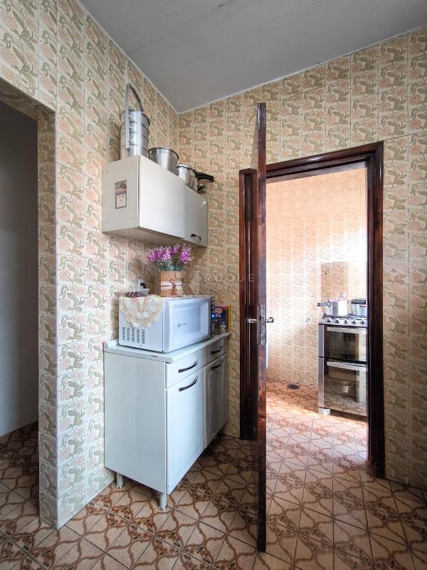 Casa Residencial à venda no bairro Jardim Montezuma: COZINHA