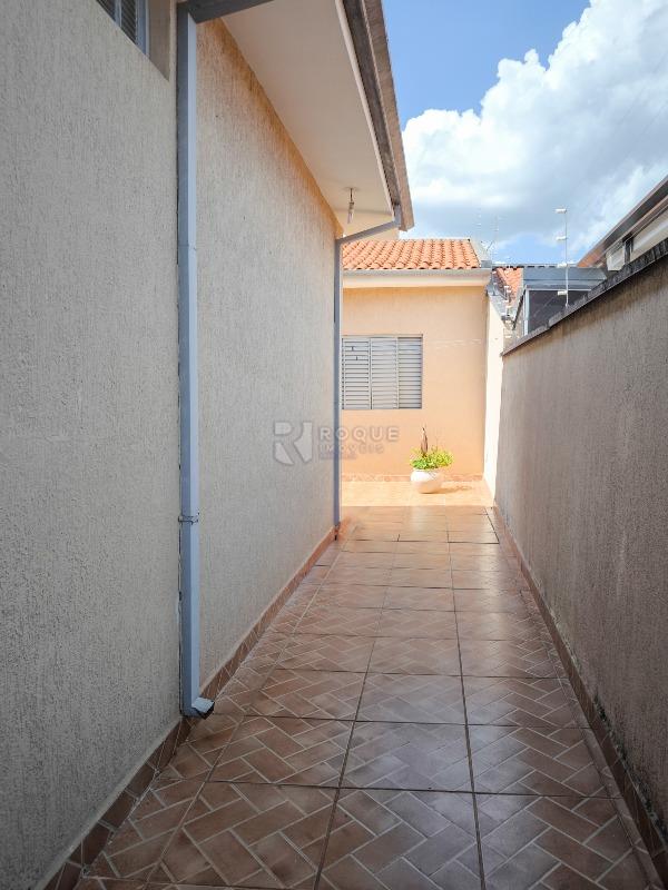 Casa Residencial à venda no bairro Jardim Montezuma: LATERAL EXTERNA