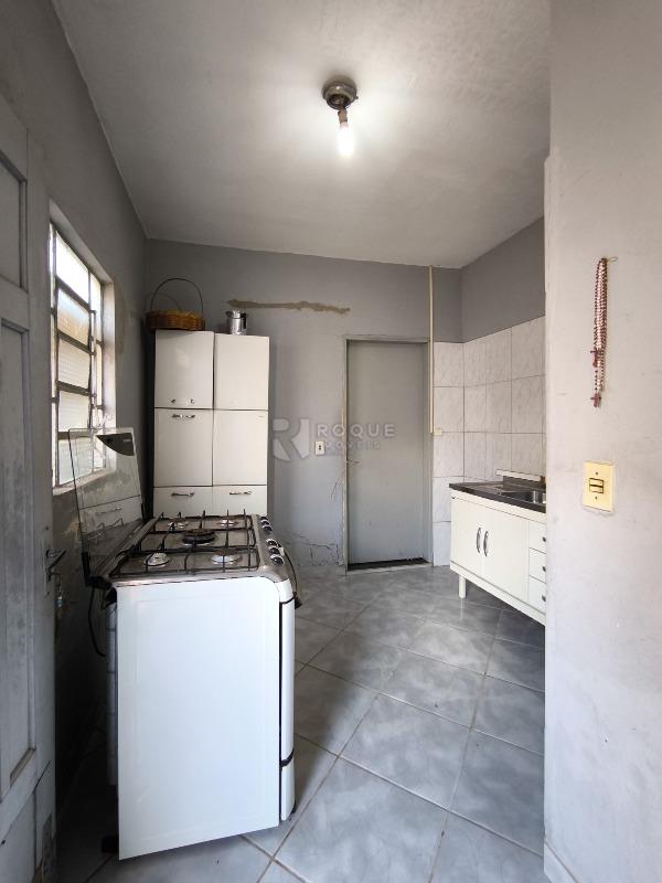 Casa Residencial à venda no bairro Jardim Montezuma: COZINHA EDÍCULA