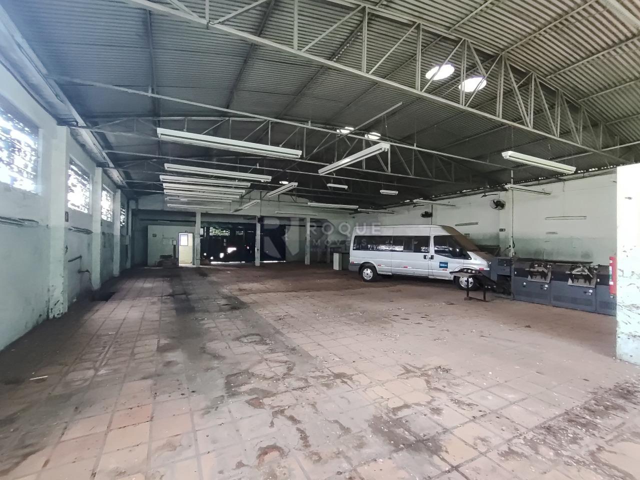 Barracão/Galpão à venda no bairro Centro: Galpão