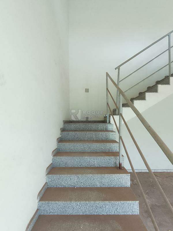Barracão/Galpão para aluguel no bairro Boa Vista: Escada piso superior