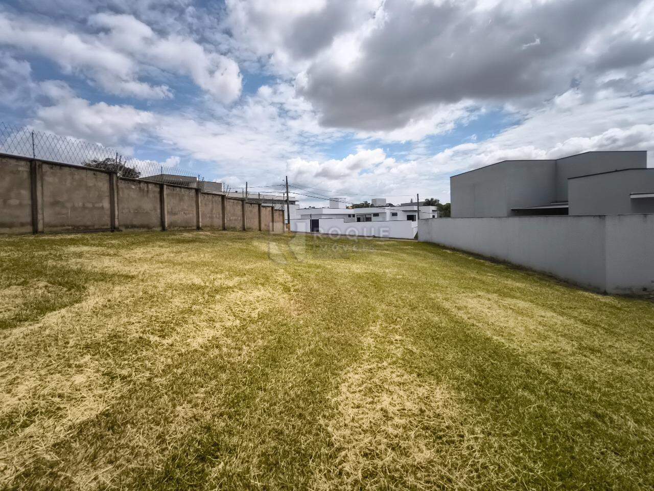 Terreno em condomínio à venda no bairro Portal de São Clemente: 