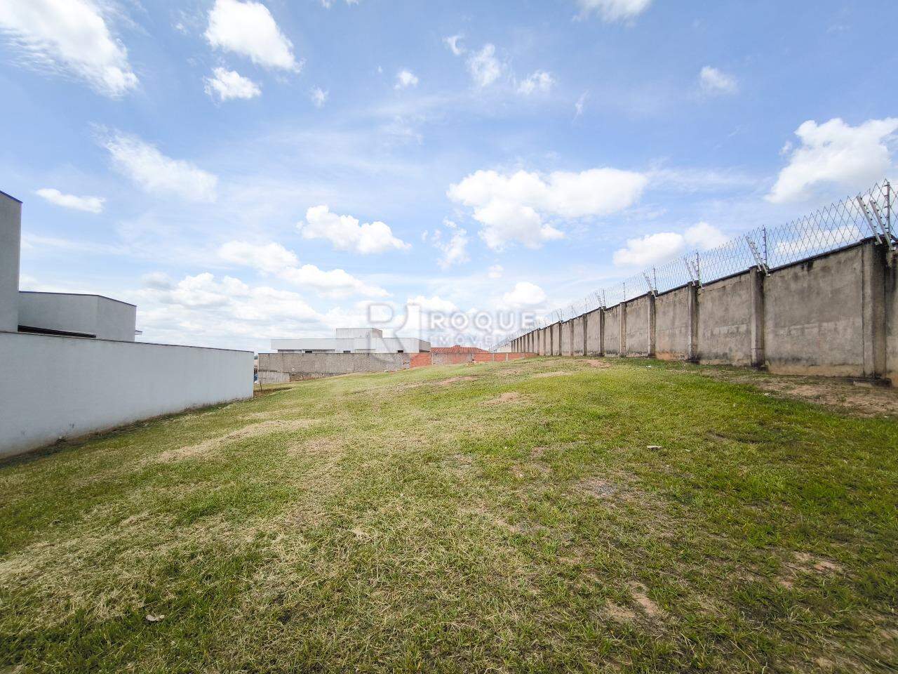 Terreno em condomínio à venda no bairro Portal de São Clemente: 